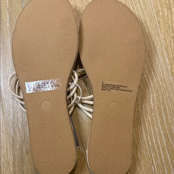 Universal Thread Cream Strappy Slide Sandals with Metallic Accents - Picture 4 of 5